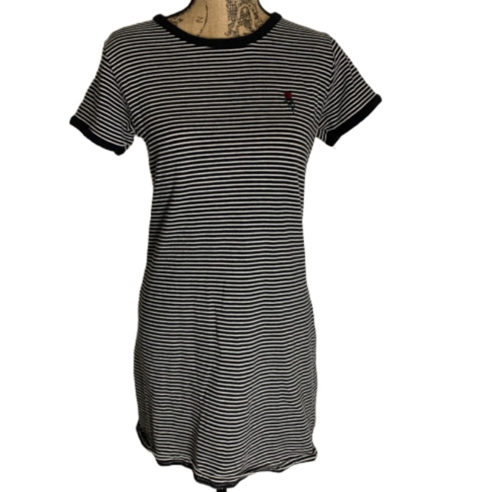 Hurley black white striped chambray rose 🌹 dress